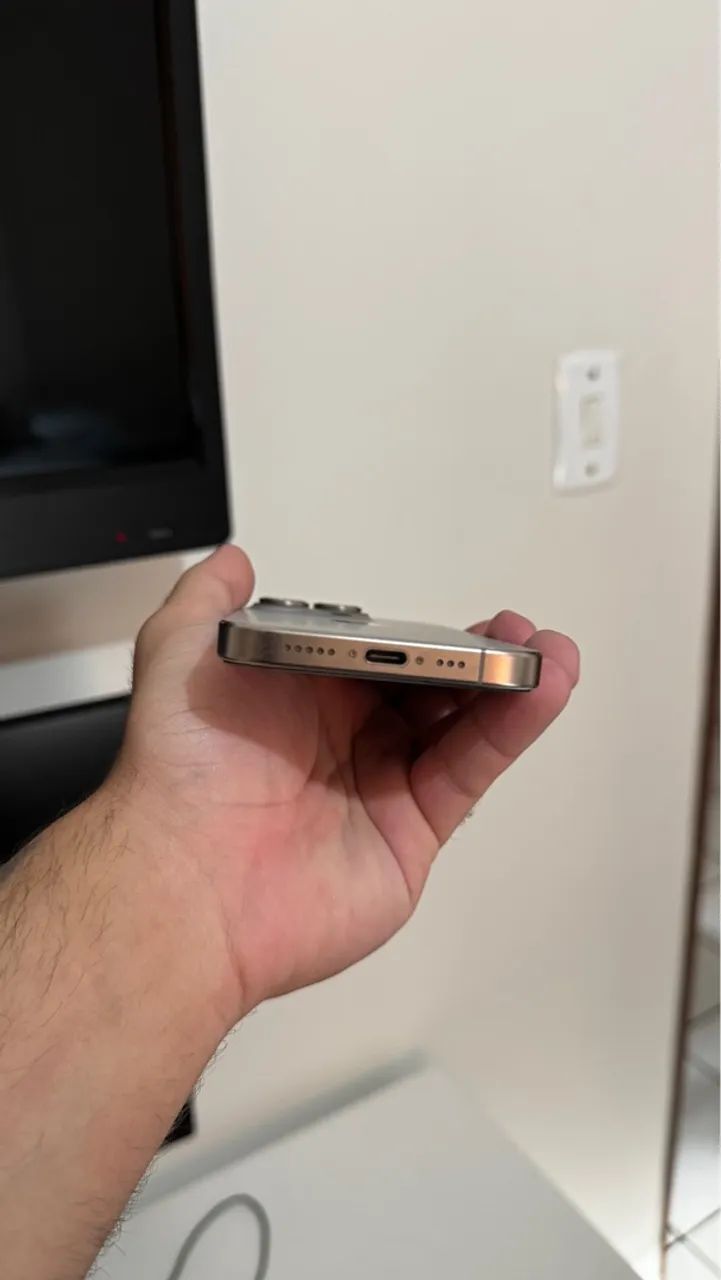 iPhone 15 Pro - Natural Titanium - Foto 3