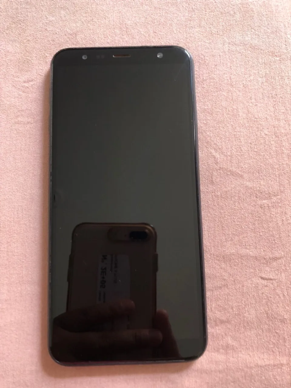 Vendo telefone em perfeito estado única dona. Para vender rápido valor negociável