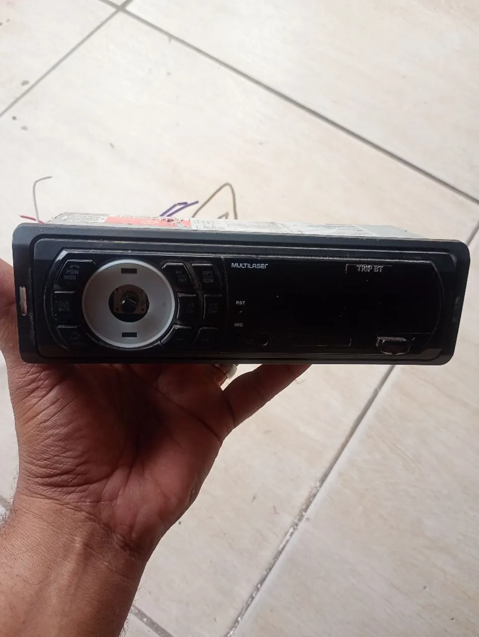 Vendo auto radio multilaser funcionando perfeitamente bluetooth pendrive e auxiliar