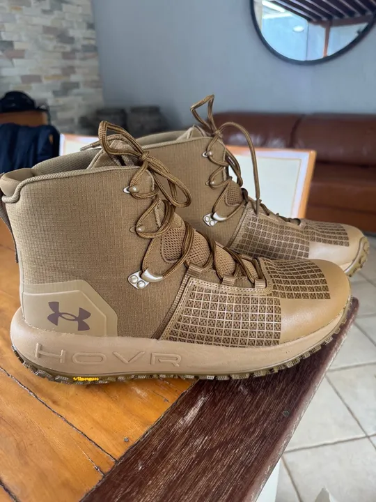 Bota Under Armour UA HOVR número 45
