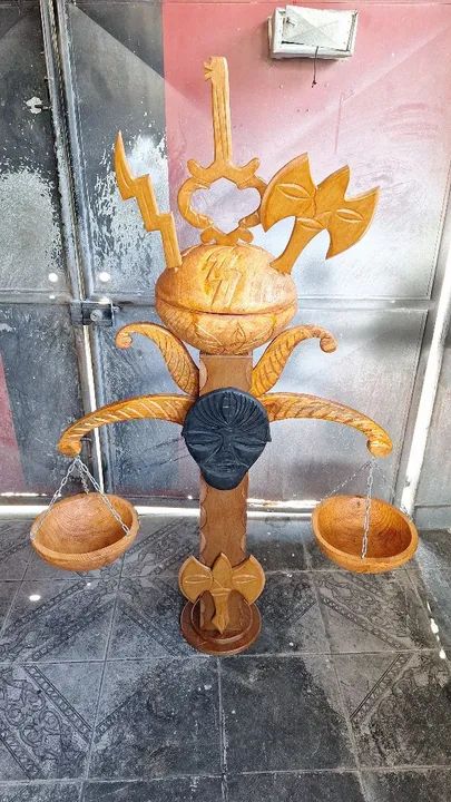 Iba de xango com pedestal 