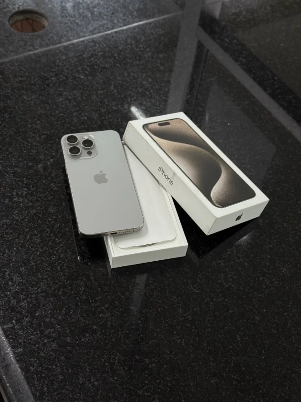 iPhone 15 pro max chip físico