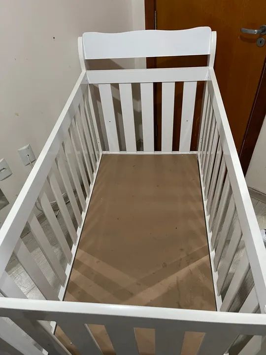 Berço de bebê branco  - Foto 2