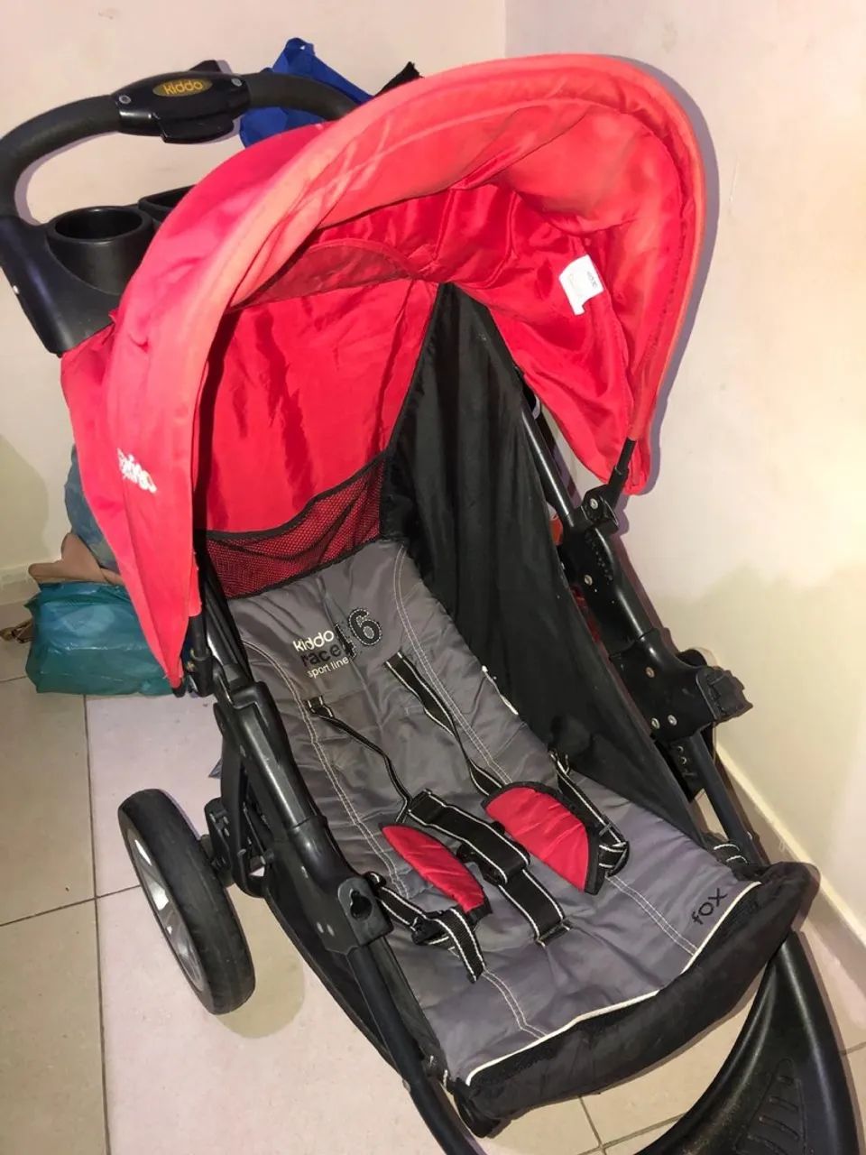 Cadeira de Carro e carrinho de bebê 