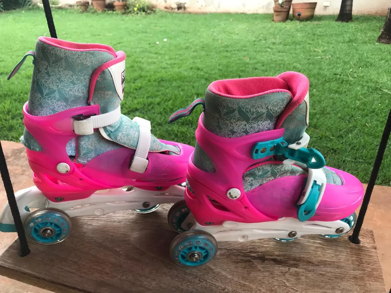 Patins Rosa Infantil Tamanho ajustavel até 34