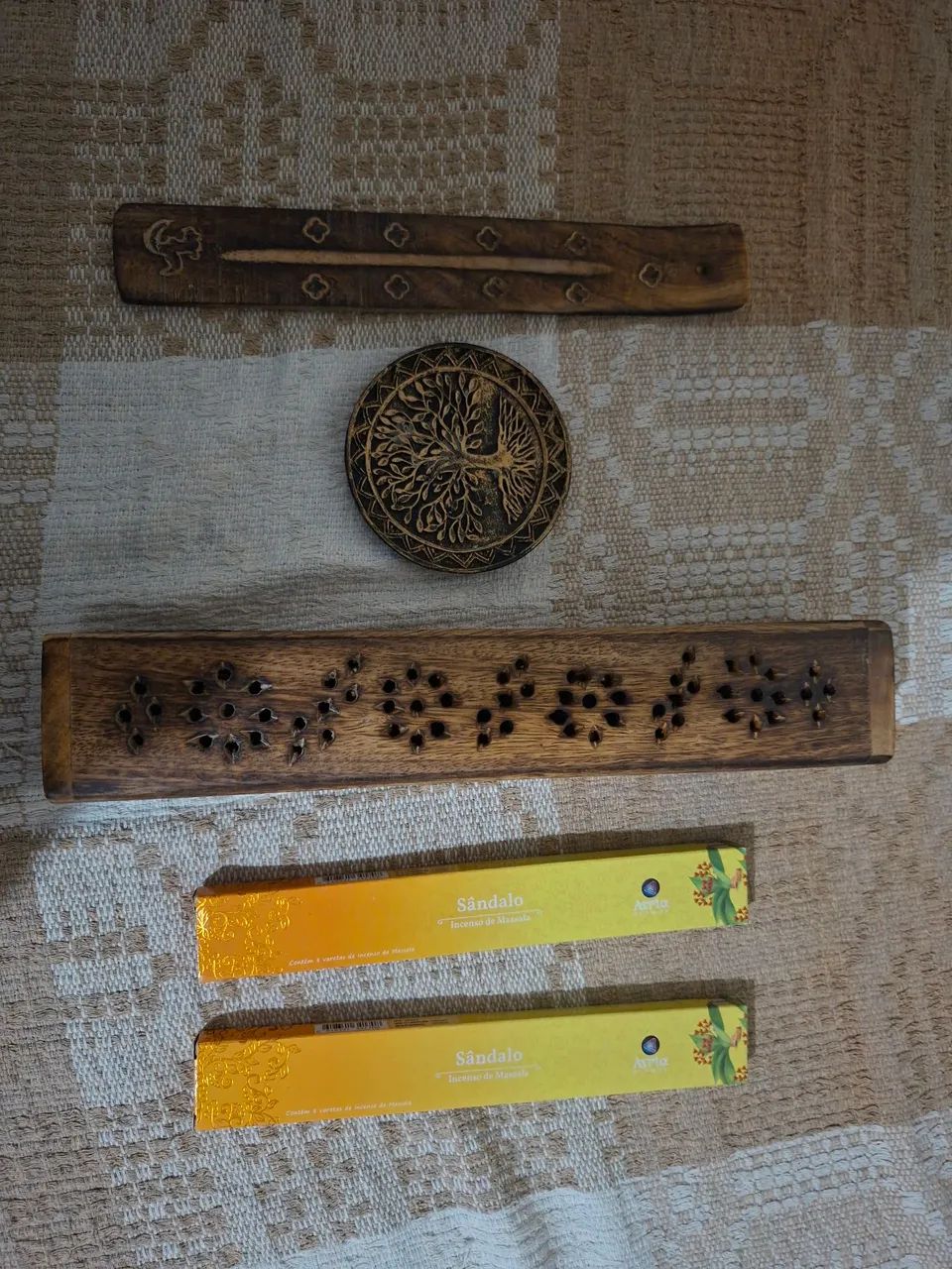 Kit Incenso de Massala Sândalo e Suportes de Madeira