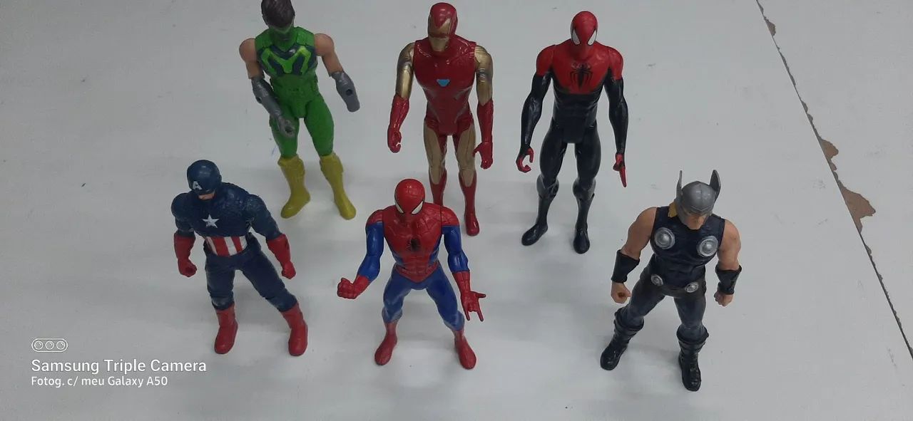 Heróis Marvel - Bonecos de ação R$ 25 cada