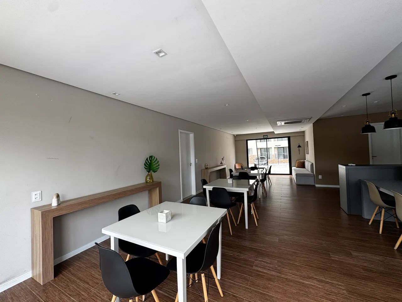 Apartamento de 2 qts e 2 banheiros - à 500m do Lago Jacareí