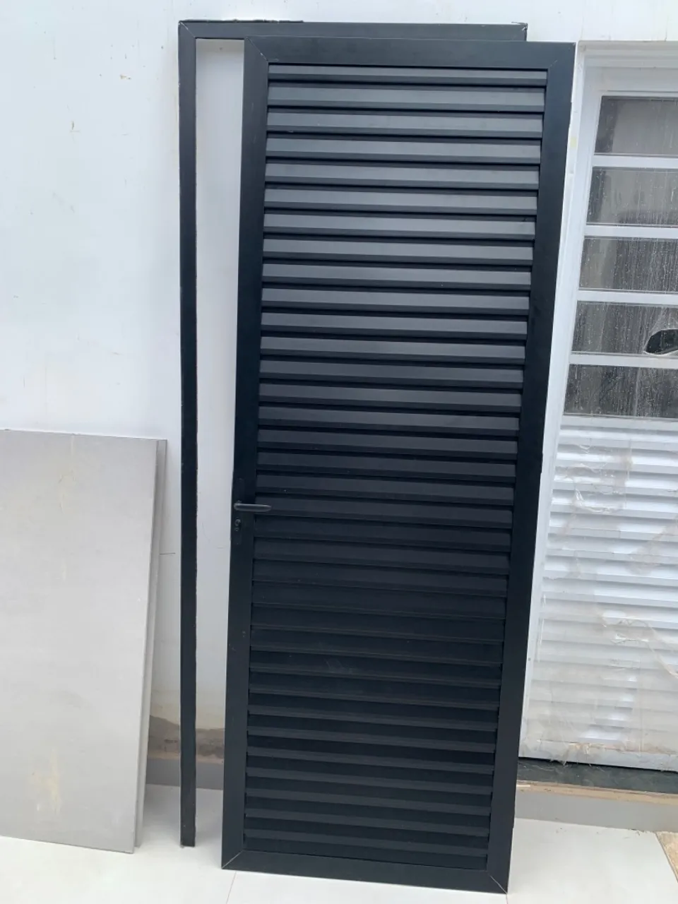 Porta de Alumínio completa nova
