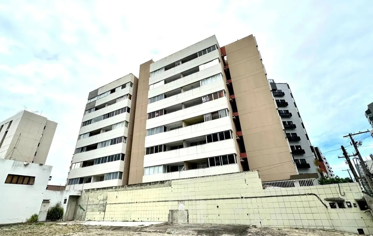 Apartamento quarto e sala na ponta verde