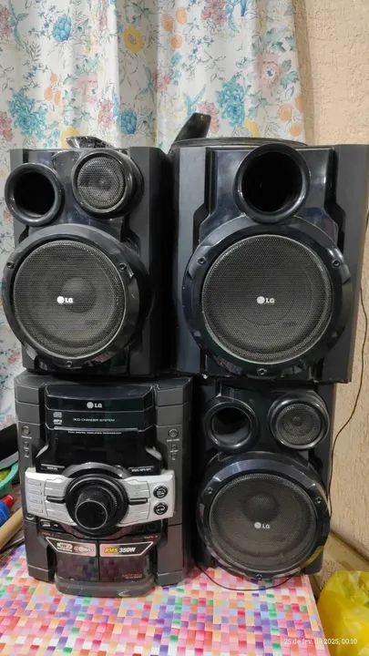 Som LG com 350W de potência