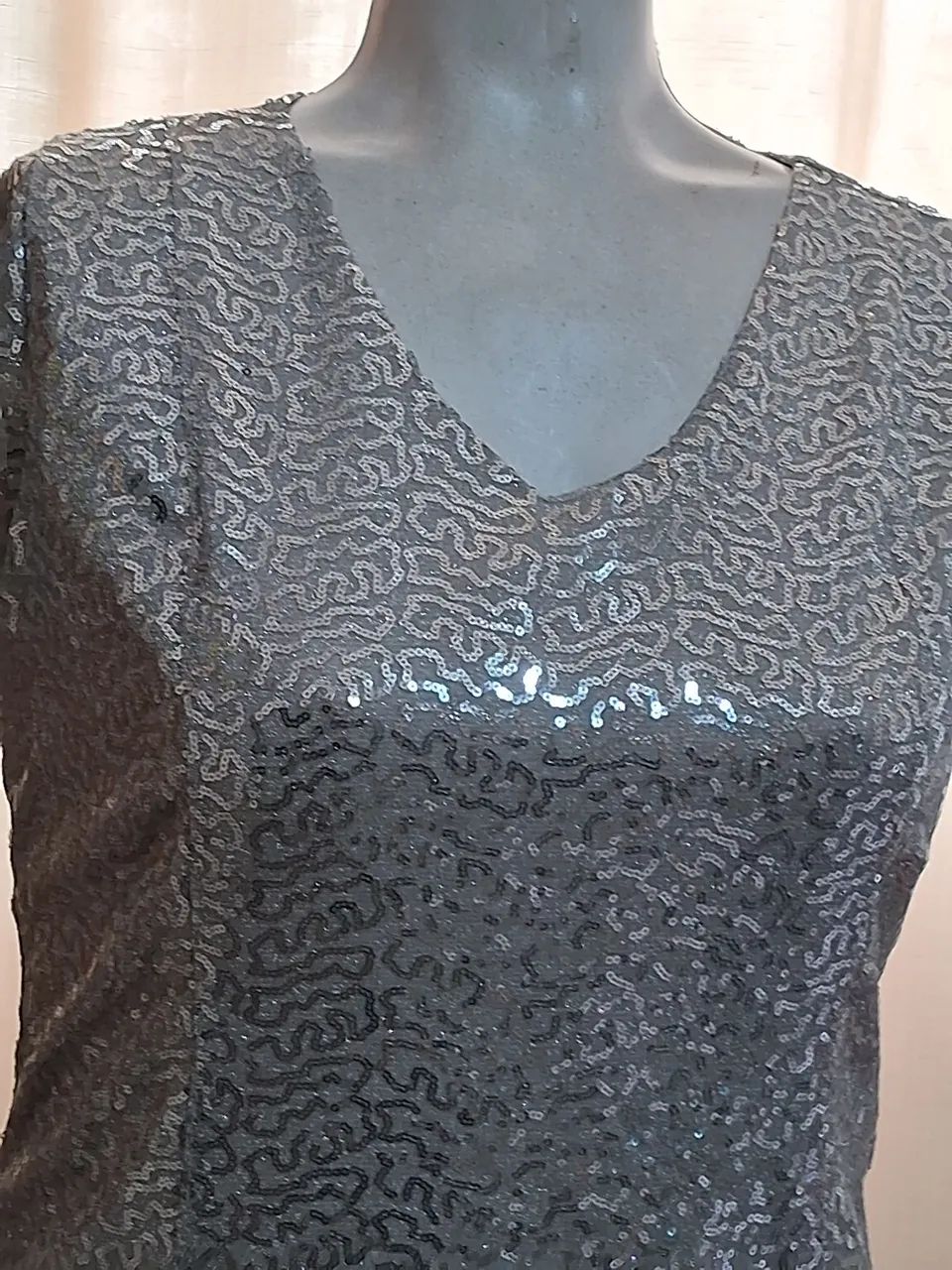 Vestido de festa prateado com brilho - Foto 4