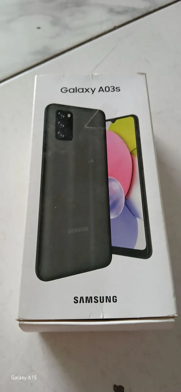 Caixas de celulares