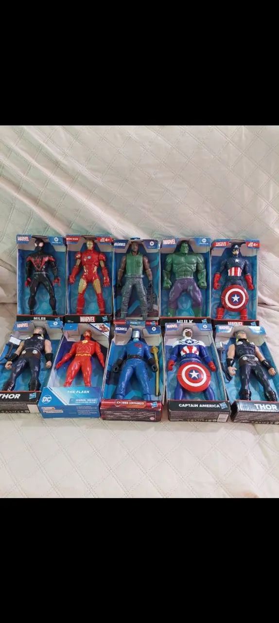 Coleção de bonecos de super-heróis Marvel e DC