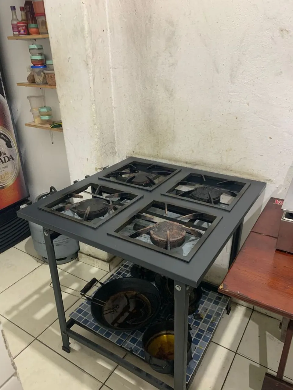 Fogão Industrial 4 Bocas com Estrutura Reforçada