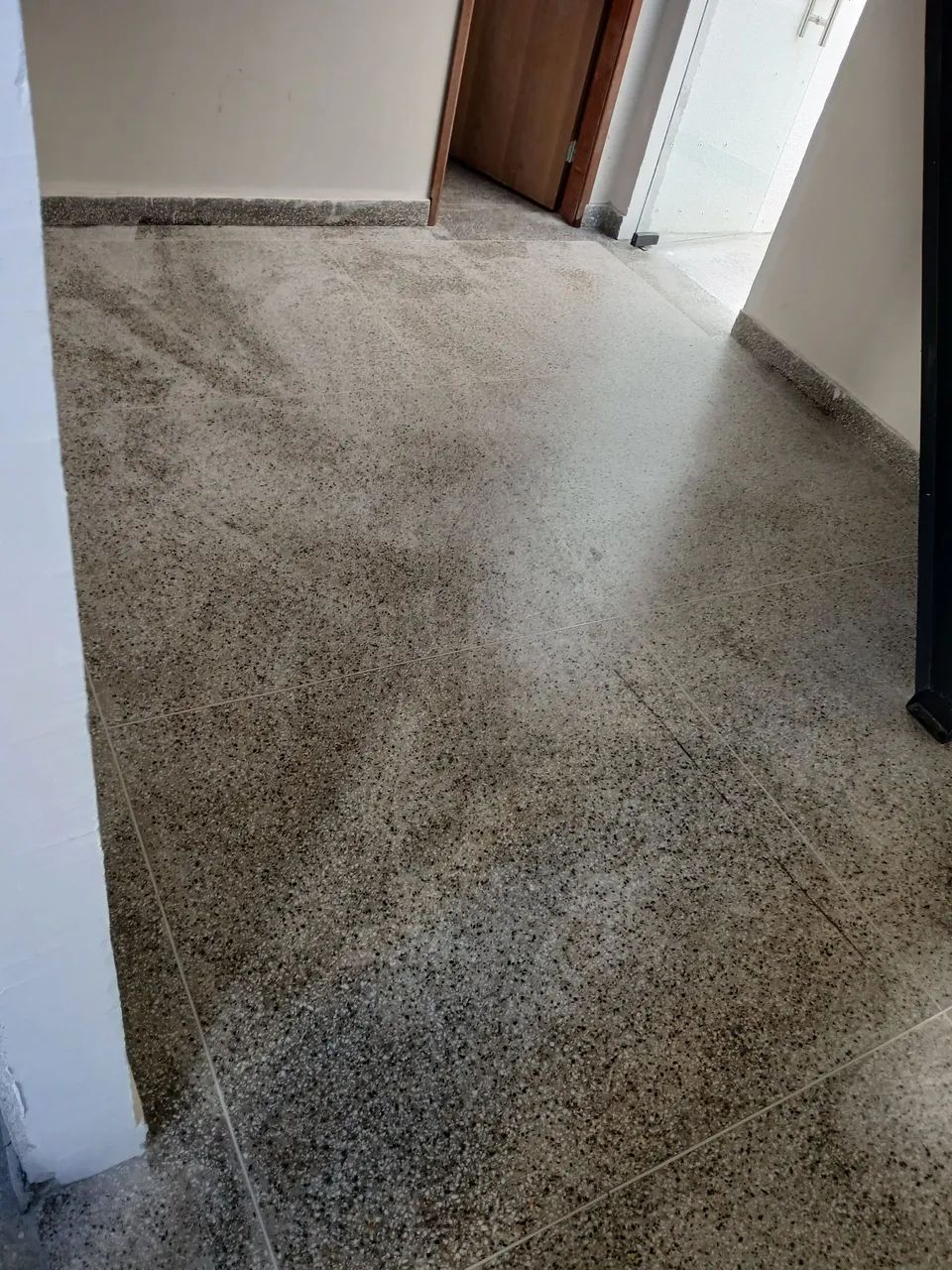 Piso granillite Restauração e aplicação 