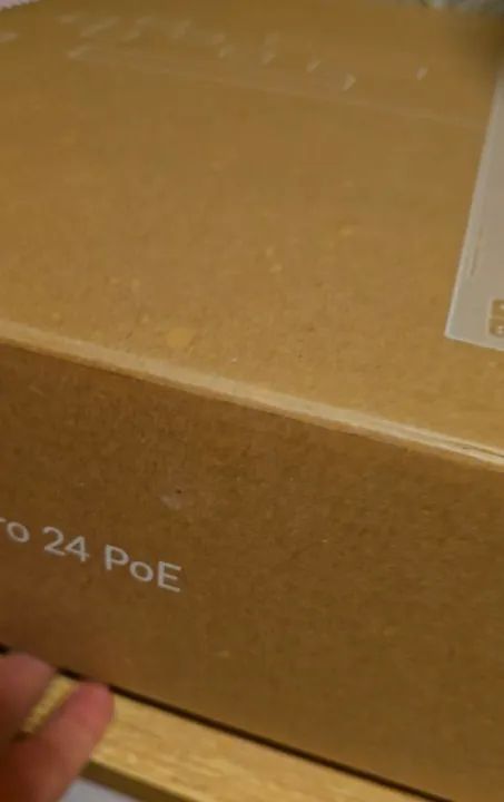 Switch Ubiquiti USW-Pro-24-PoE - Foto 2