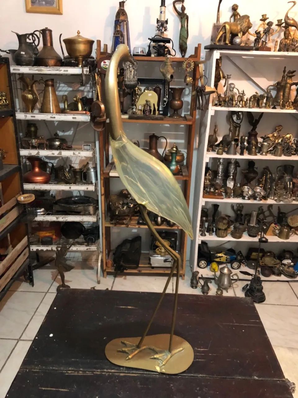 Escultura de Garça Antiga em Metal e Vidro - Foto 2