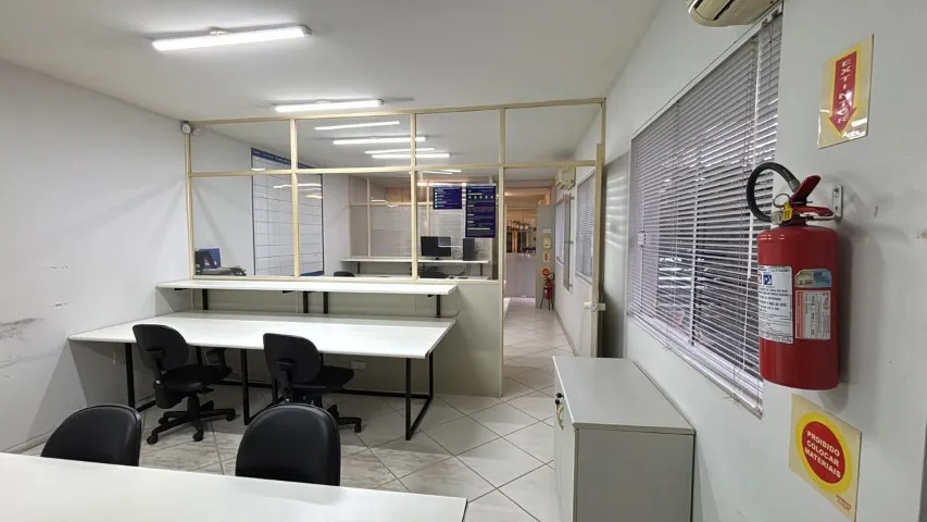 SALAS COMERCIAIS TIPO COWORKING
