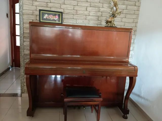 Piano Vertical Essenfelder em ótimo estado - Foto 3