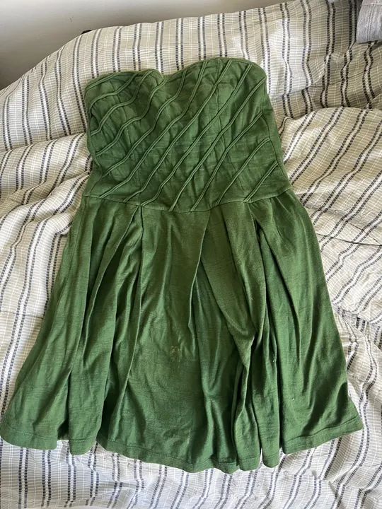 vestido curto verde escuro 