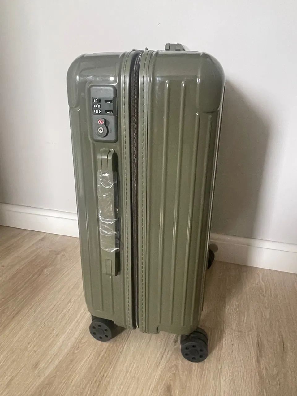 Mala de Viagem Rimowa Essential  - Foto 3