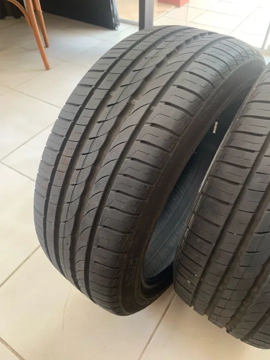 02 Pneus  Pirelli P7 255/40/R18 RF 95 Y - Foto 3