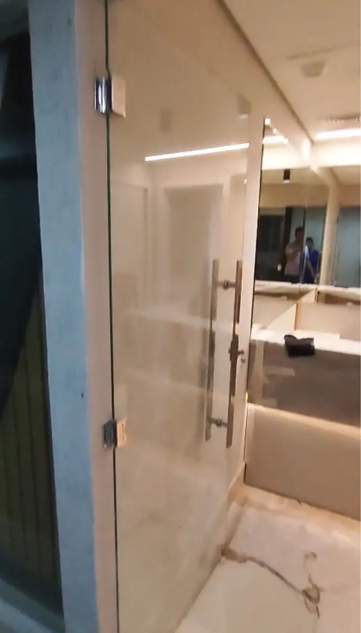 Porta de vidro incolor64993889653379120