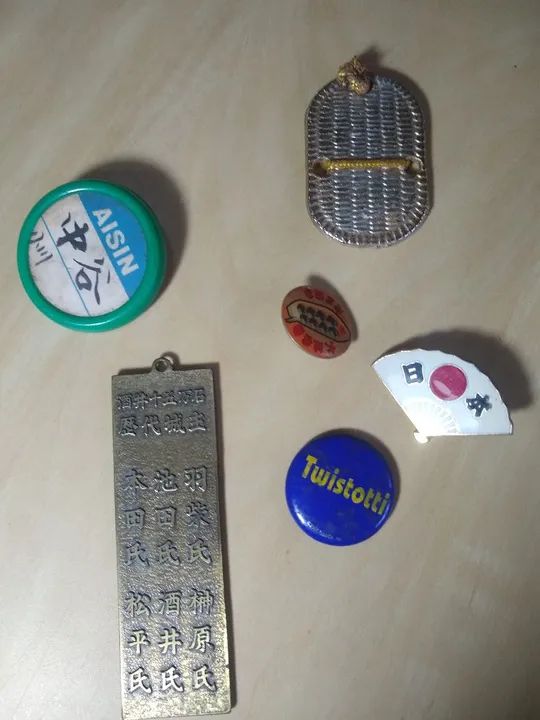 Lote de Pins e Broches Vintage - Foto 5