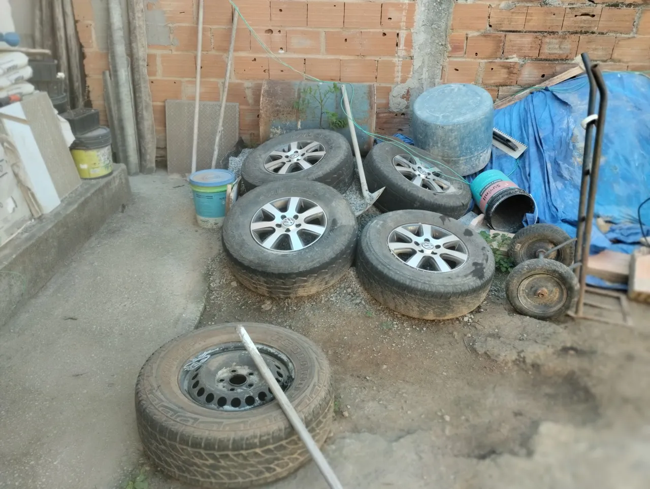 Jogo de Rodas 75R16 Amarok com Pneus Usados