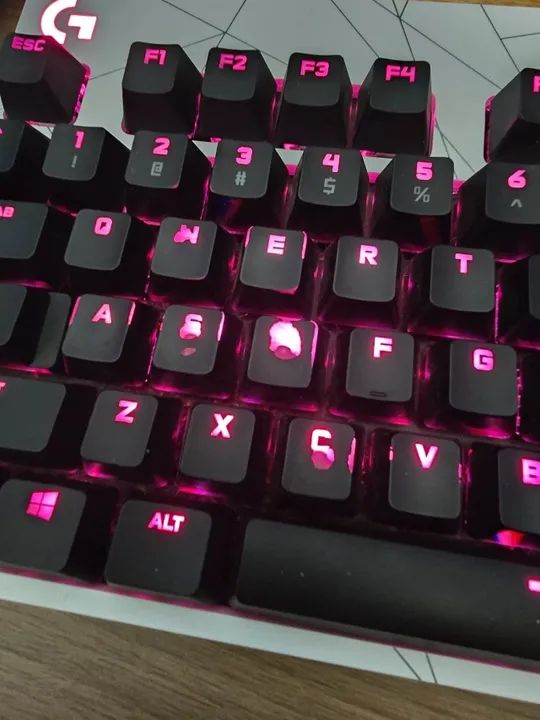 Teclado Gamer Mecânico Logitech G PRO K/DA League of Legends - Foto 6