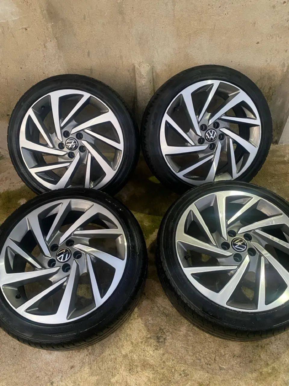 RODAS ARO 17 PNEUS NOVOS