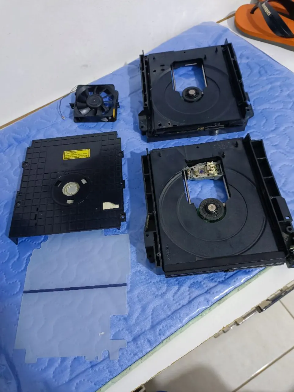 Duas bandejas do PS2 FAT e 1 cooler