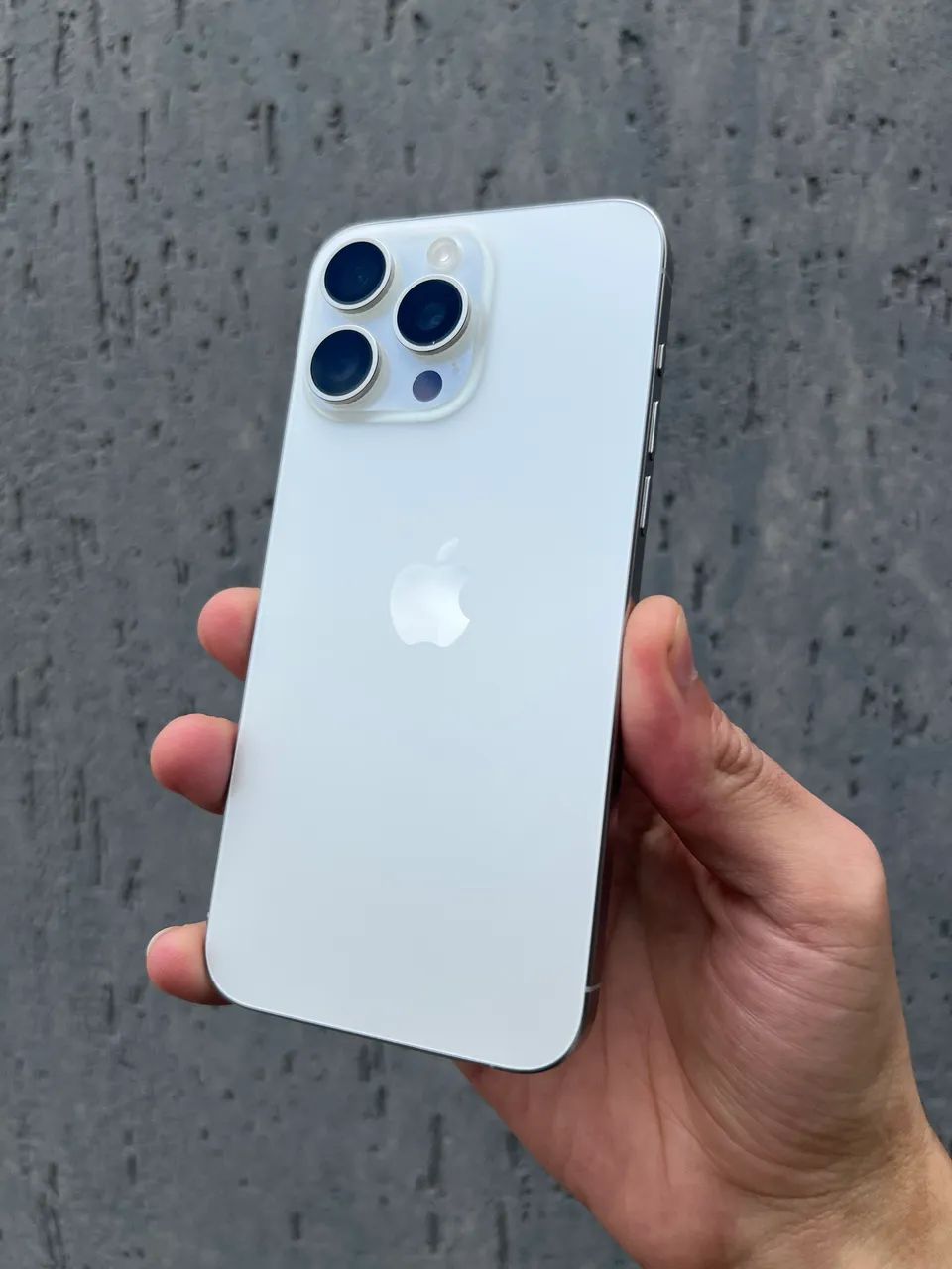 iPhone 15 pro Max 256gb sem detalhes 