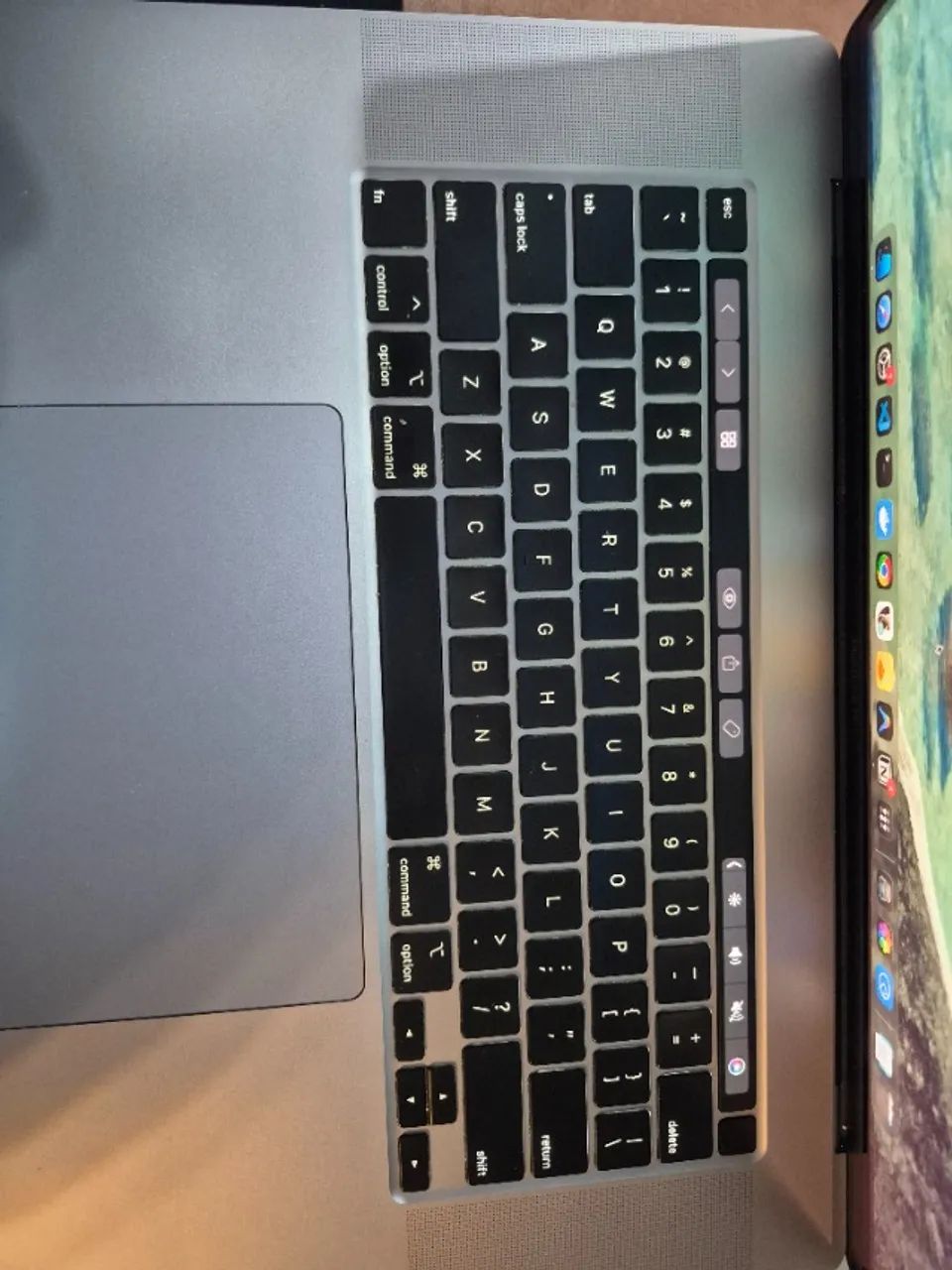 MacBook Pro 16