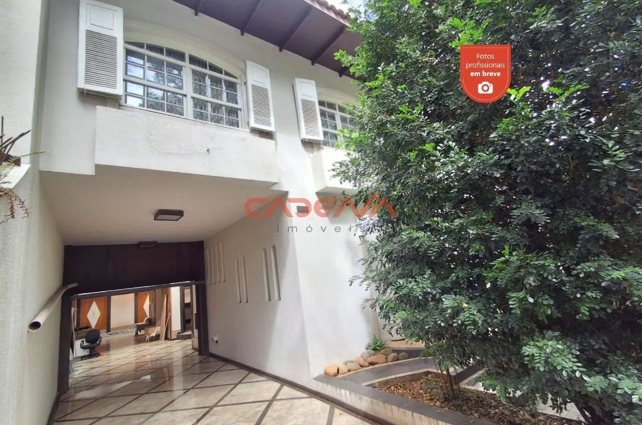 Casa comercial com 4 vagas para aluguel no Água Verde