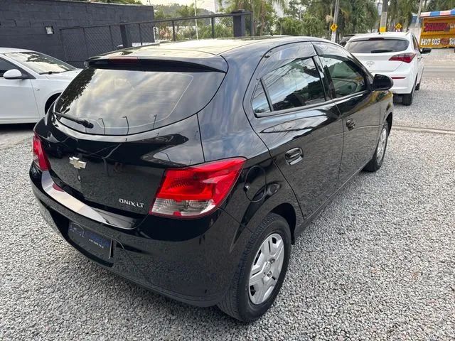 Chevrolet Onix Hatch LT 1.0 8V Flex Power Mec. 4P 2013 - Foto 4
