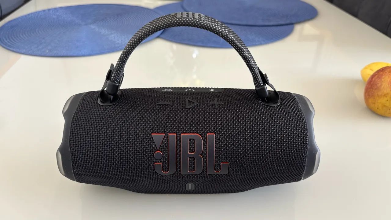 JBL Charge 6 - Preto 
