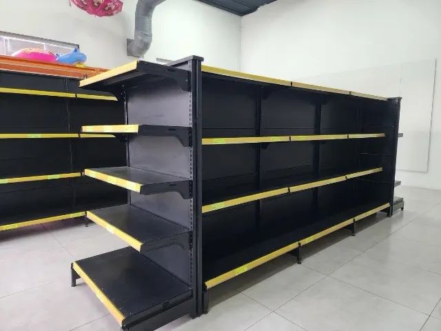 GÔNDOLA DE METAL COMERCIAL