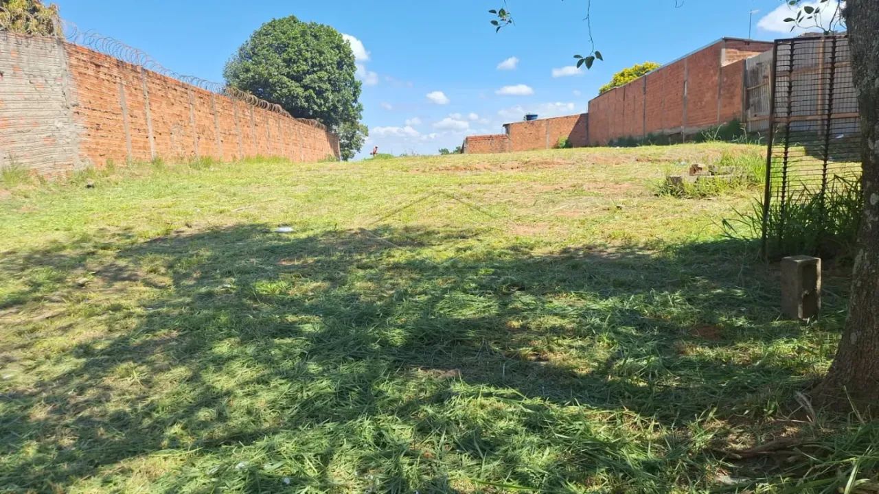 Terreno Área em Botucatu - Foto 2