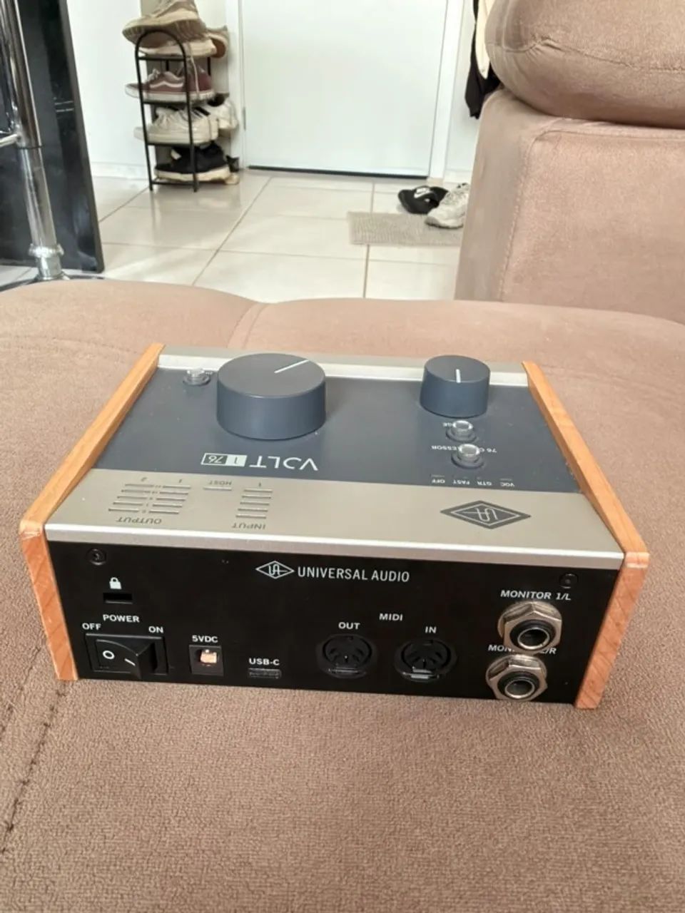 Universal Audio Volt 176 - Interface de Áudio USB - 24-bit/192 kHz - Phantom Power 48V - Foto 5