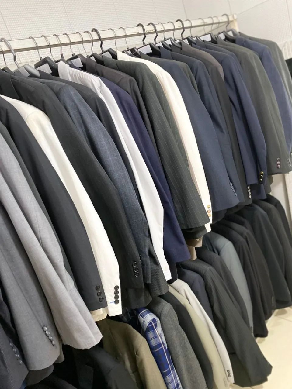 Paletós, Ternos e Blazers de Marcas Famosas com Preços Imperdíveis - Foto 4
