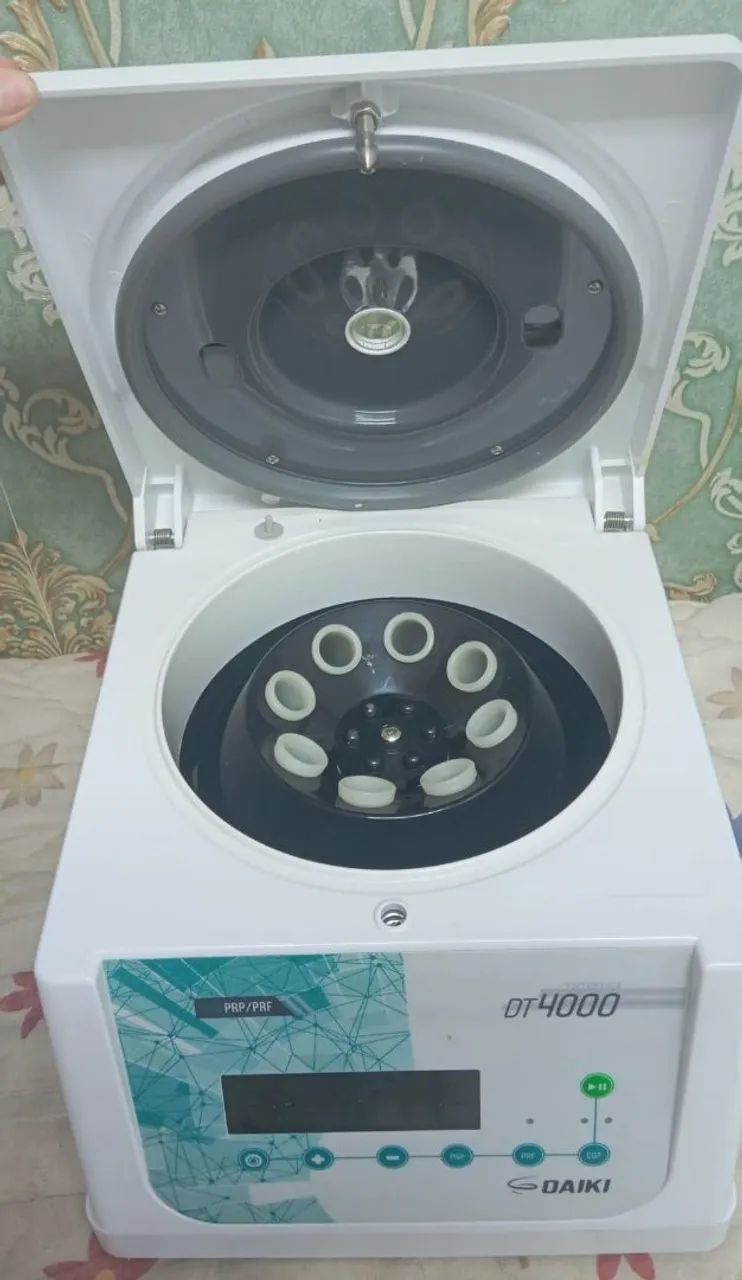 Centrífuga digital DT4000 Daiki