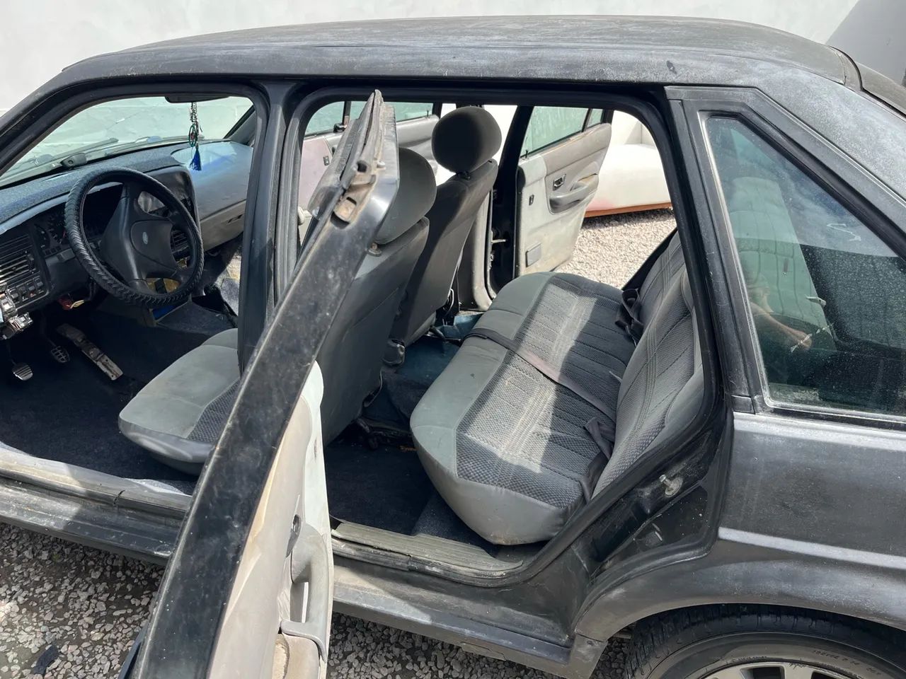Ford Versailles GL 2.0i / 2.0 2P E 4P (álcool) 1995 - Foto 4