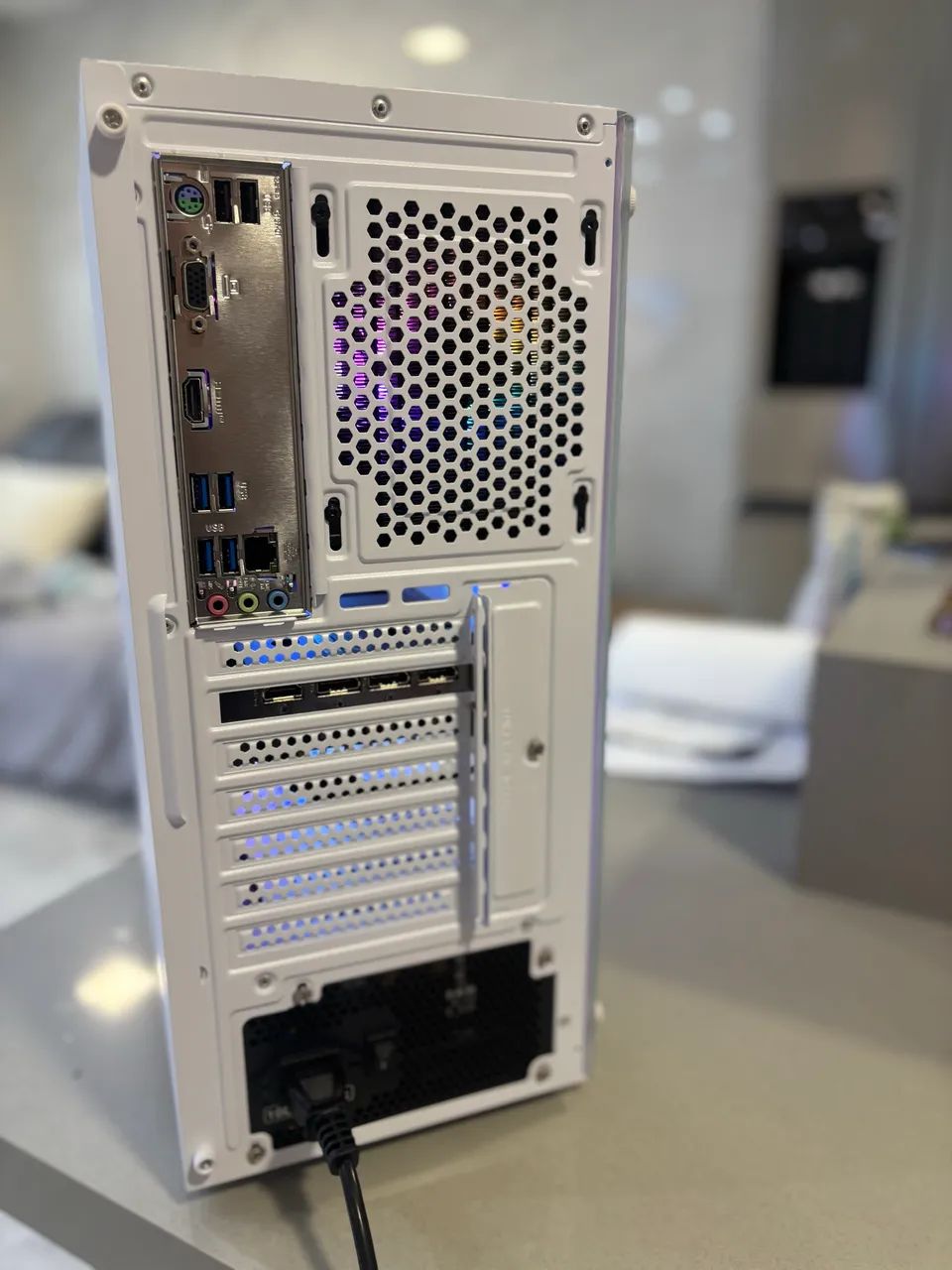 Ryzen 7 RTX 5060TI - Foto 4