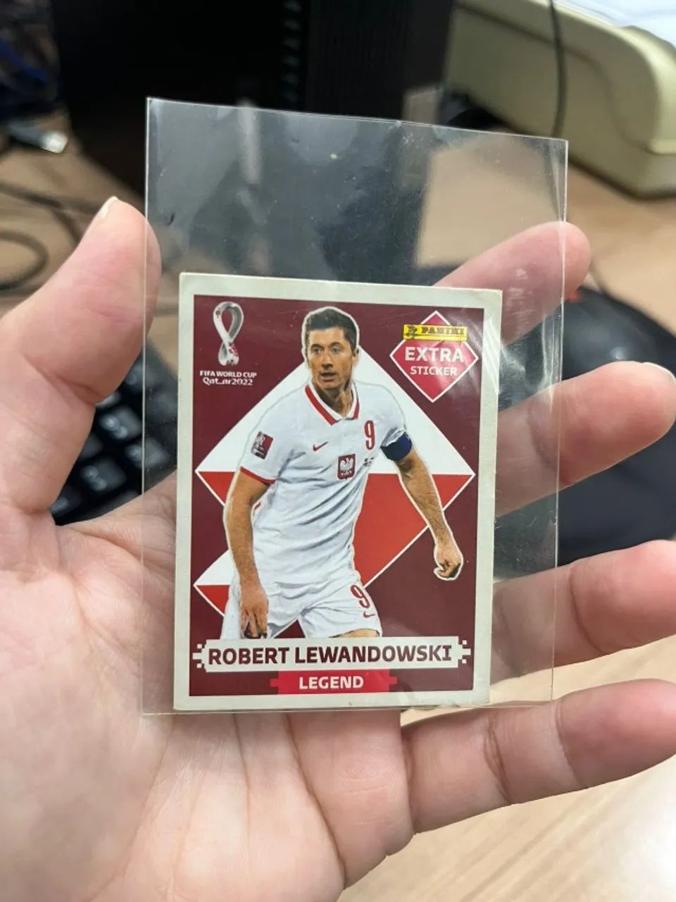 Figurinha Robert Lewandowski - Legend Extra Bordô - Copa 2022