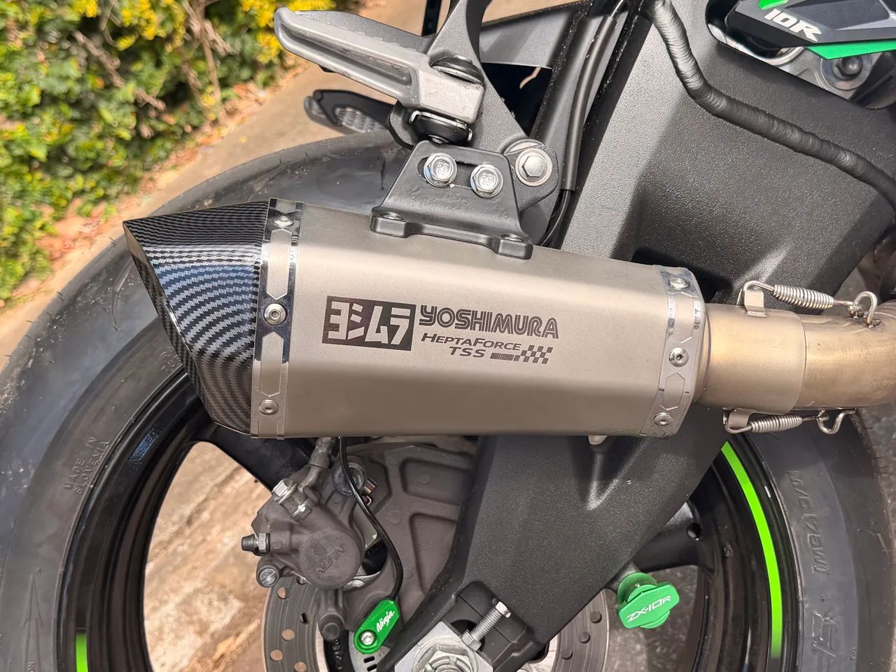 Kawasaki Zx-10/ Zx-10r 1000cc 2025 - 1519121234 | OLX