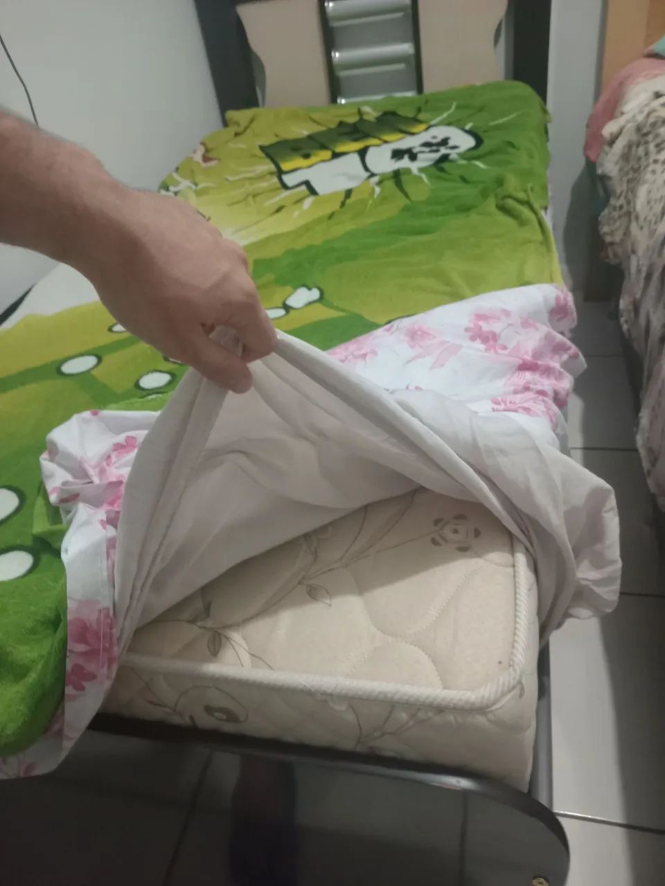 Cama de solteiro 