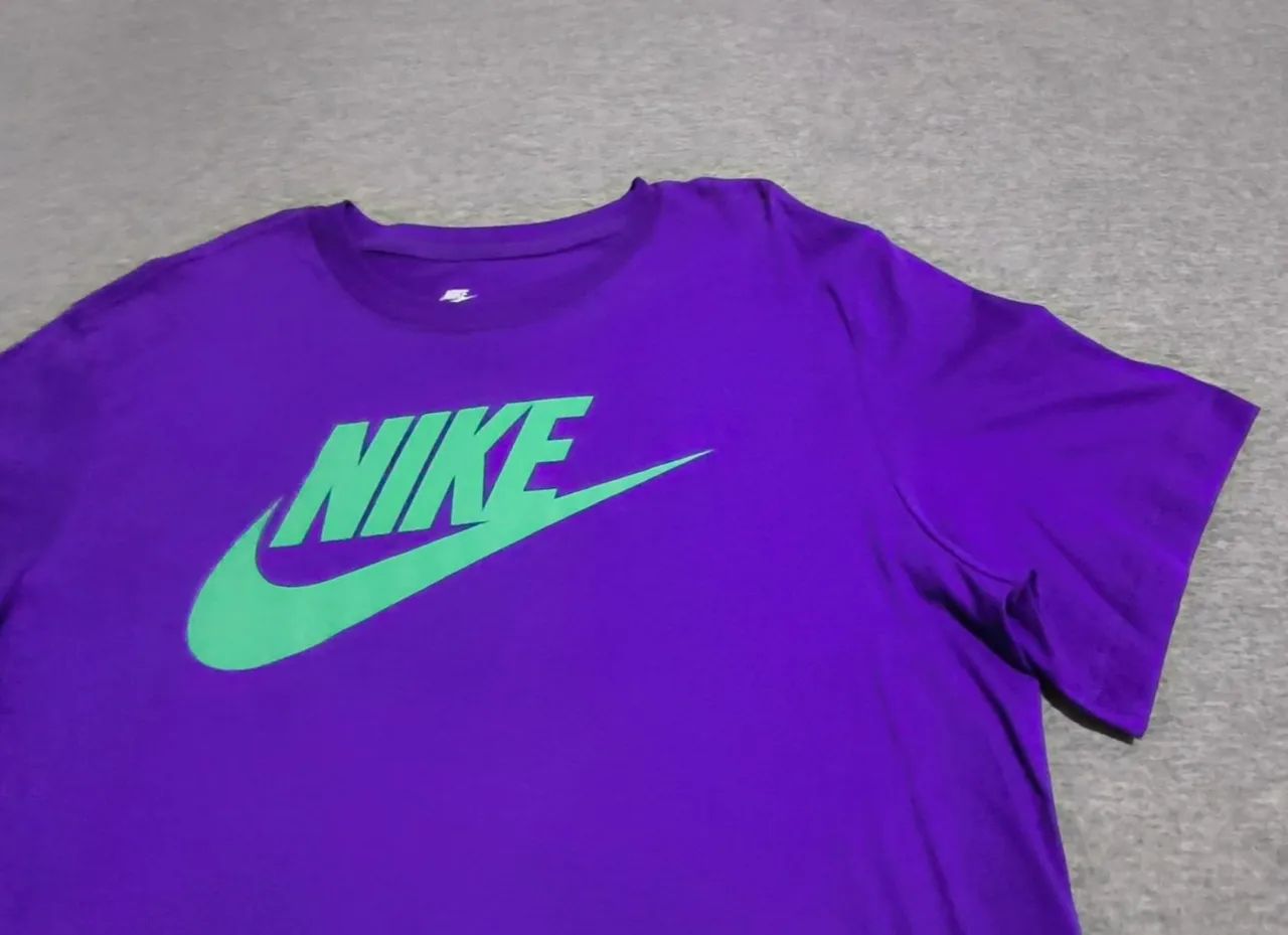 Camiseta Nike Roxo/Verde original nova - Foto 2