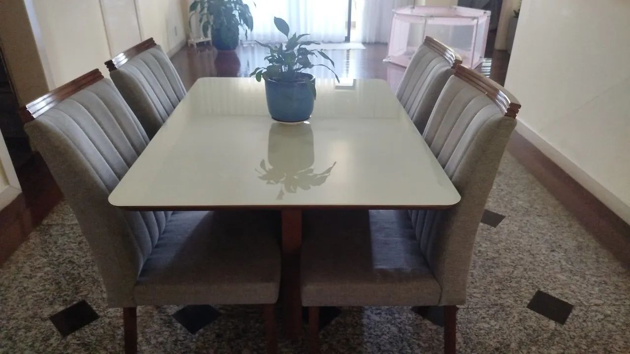 Mesa com 4 cadeiras  - Foto 2